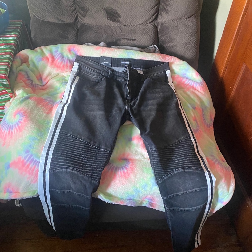 Fashion nova men’s jeans size 38